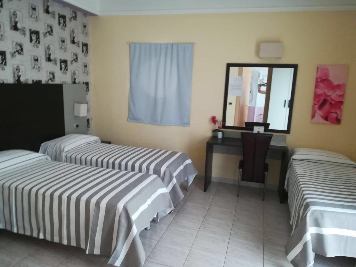 Idria Hotel Tivoli Bagian luar foto