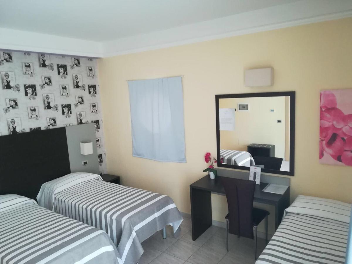 Idria Hotel Tivoli Bagian luar foto